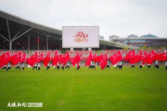 下半场易边再战，第48分钟，汉密尔顿左路弧顶内切远射兜远角稍稍偏出。